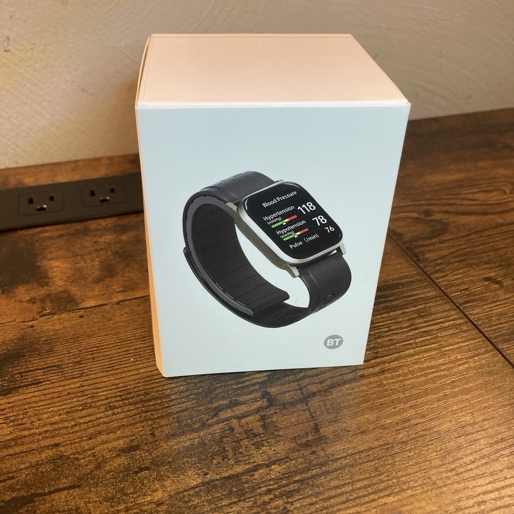 Jakoblife AI Smartwatch Gold Tone‎ Fitness Tracker
